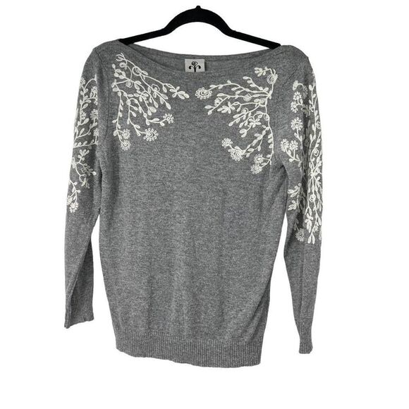 Rain‎ + Rose Gray Boat Neck White Floral Embroidered Sweater - Picture 1 of 6